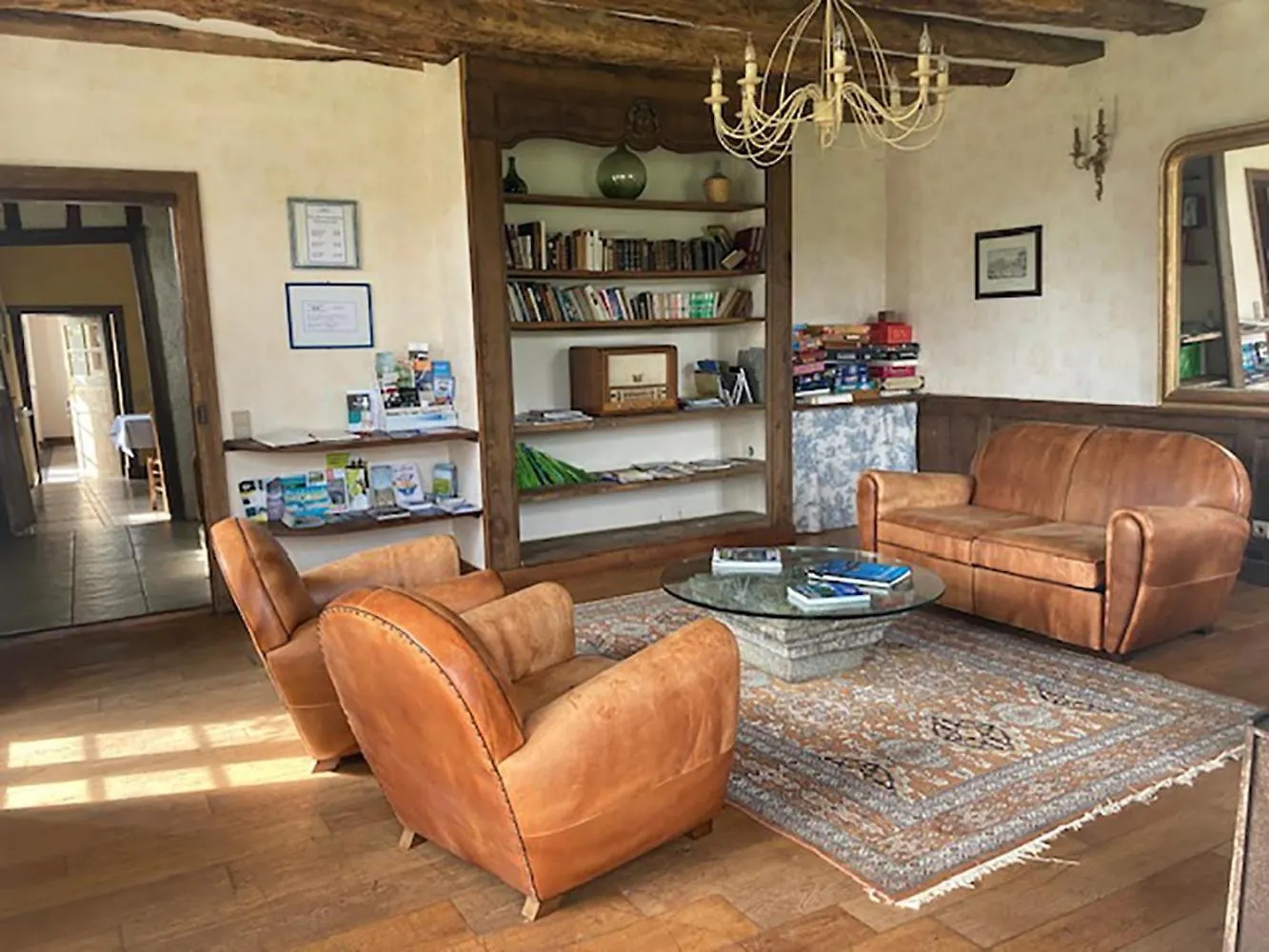 Holiday home La Vieille Foulonniere : Une Maison De Famille Au Coeur De La Campagne Du Mont-Saint-Michel Pontorson