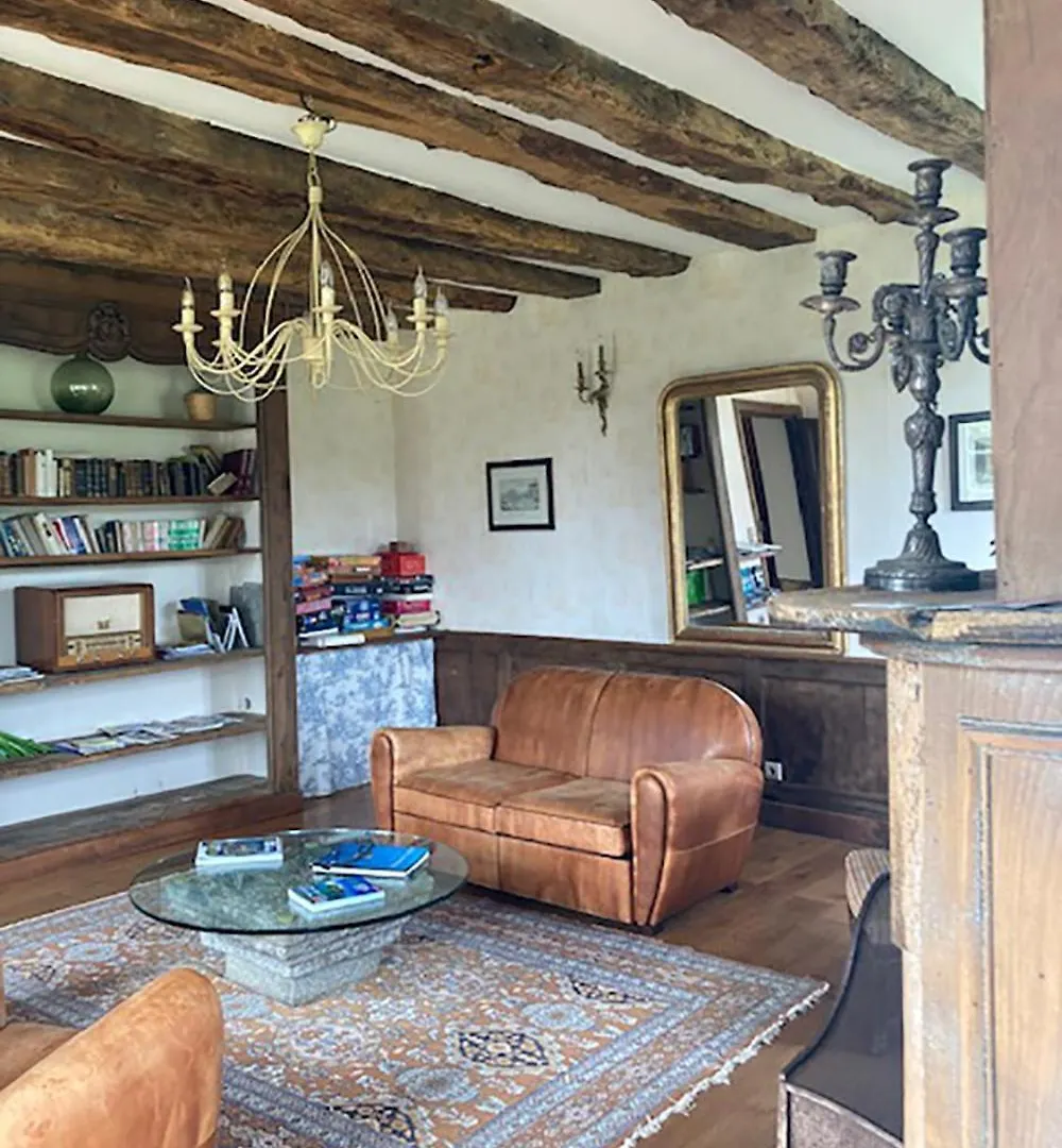 La Vieille Foulonniere : Une Maison De Famille Au Coeur De La Campagne Du Mont-Saint-Michel Pontorson France