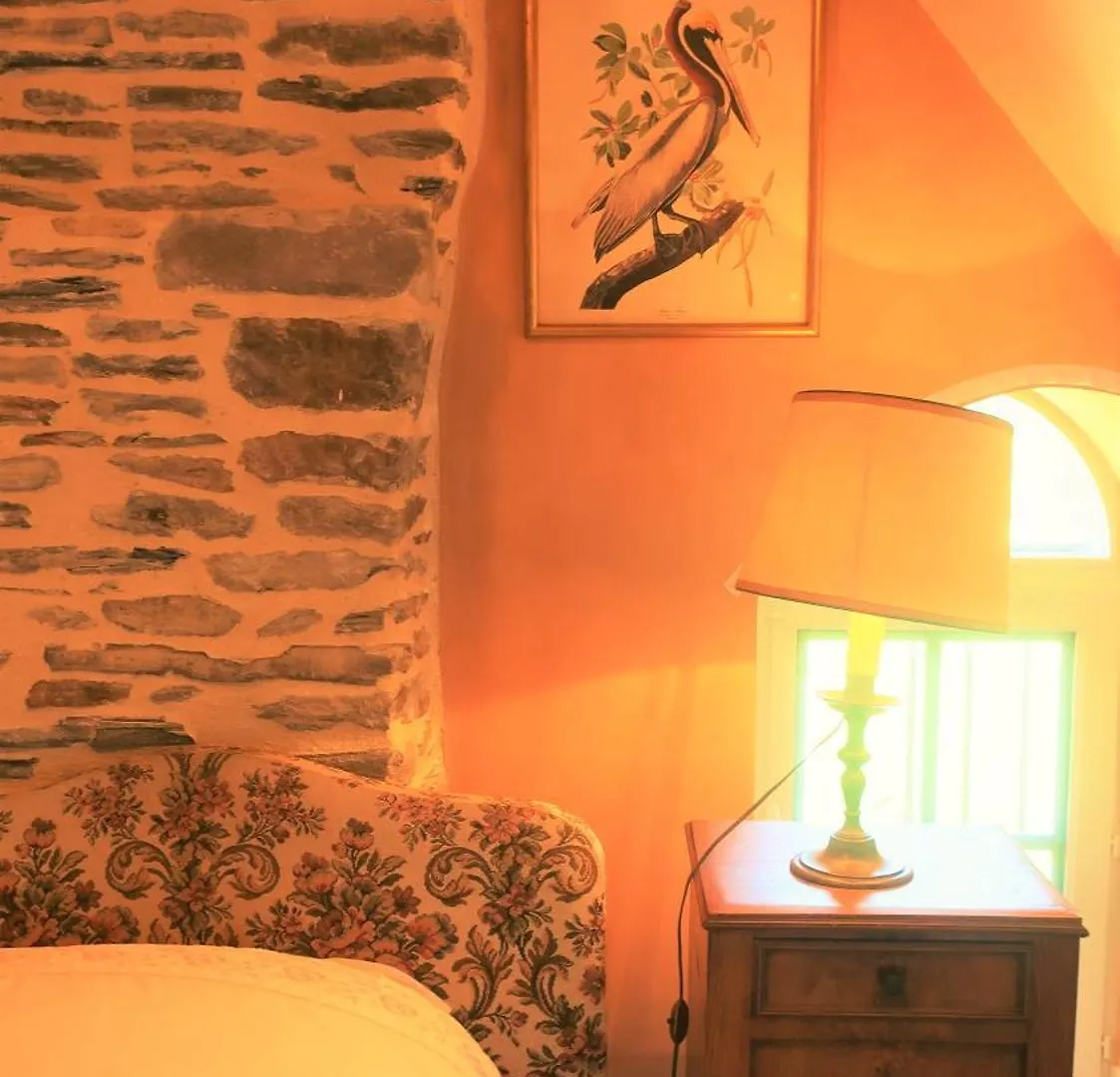 La Vieille Foulonniere : Une Maison De Famille Au Coeur De La Campagne Du Mont-Saint-Michel Pontorson France