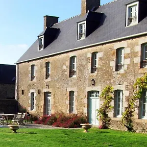 La Vieille Foulonniere : D'hotes & Permaculture Frühstückspension